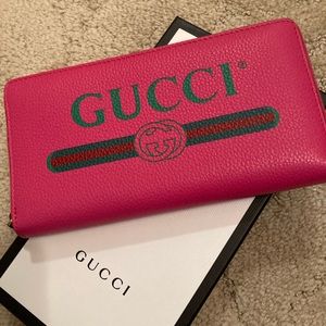 Gucci hot pink zip wallet new!